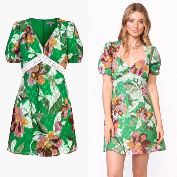 Adelyn Rae Dresses & Skirts - NWT Adelyn Rae Vanessa Jacquard Printed Puff Sleeve Mini Dress Kelly Green Small